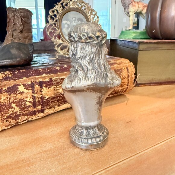 Antique Small Bust of Jesus with The Crown of Thorns - Picture 5 of 14